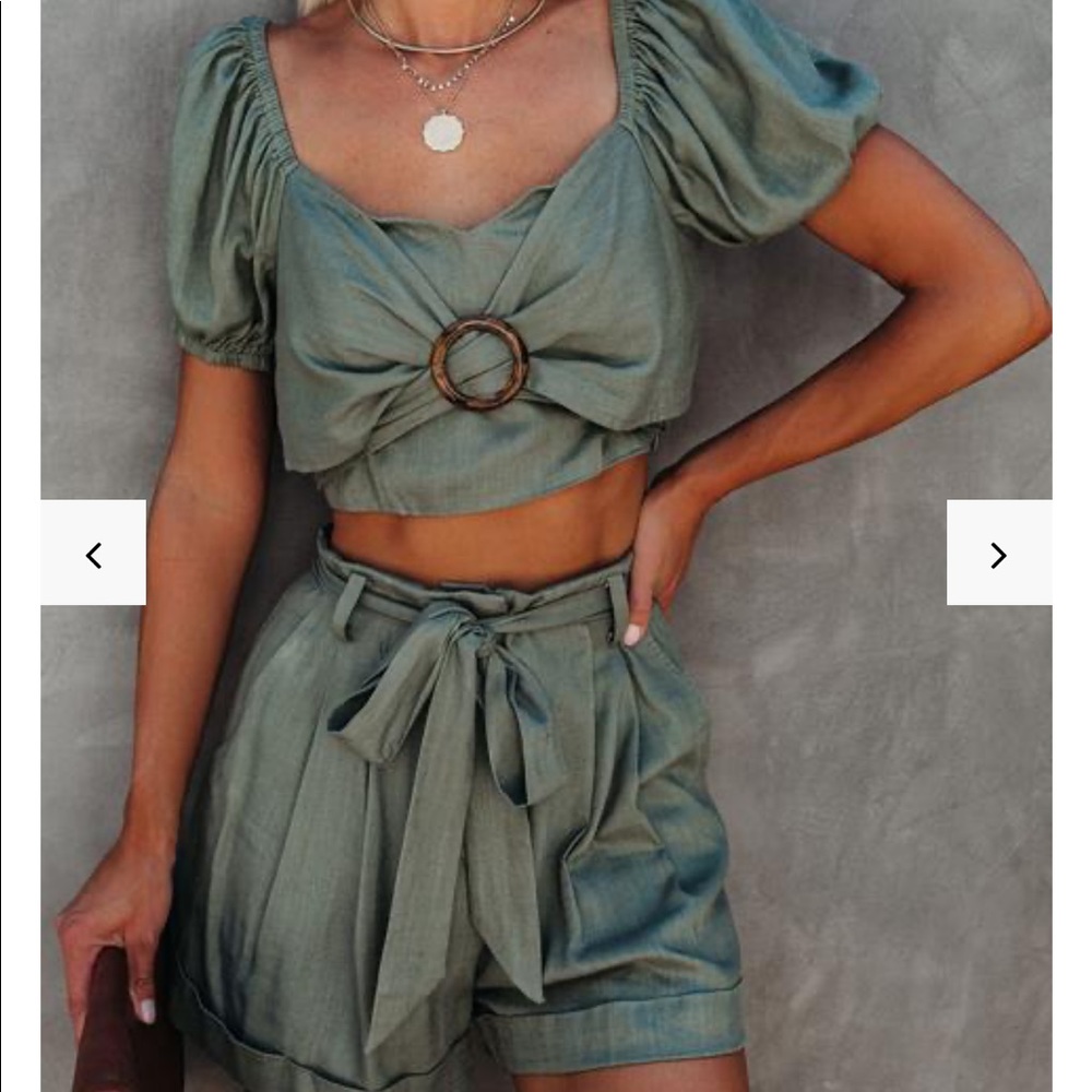 VICI Lizzie Crop Top